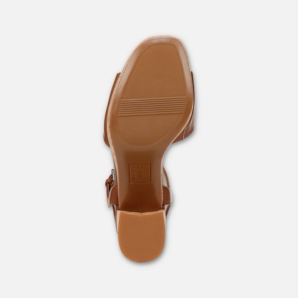 NWT Naturalizer Lilly Sandal - Picture 6 of 9